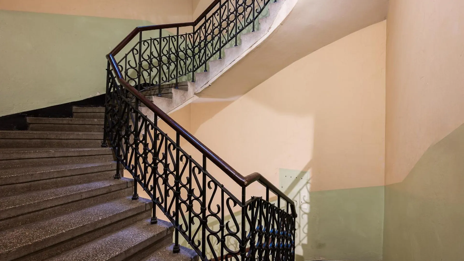 Warsaw Main Square Apartment By Bookinghost Polen